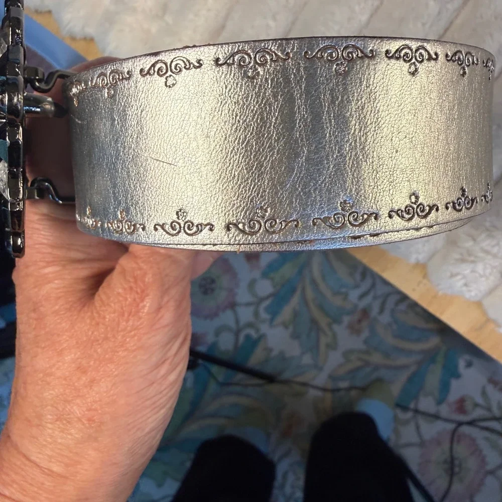 Silver Embossed Leather Belt with Oversized Jewel Buckle BT3309 040 Medium